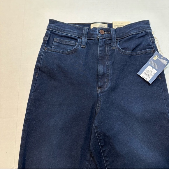 Universal Thread High Rise Ankle Bootcut Jeans Dark Wash, New w/ Tags, Size 6 - Picture 5 of 15